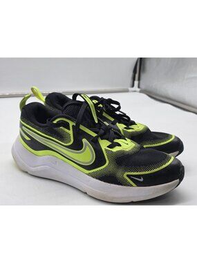 Nike Cosmic Runner Shoes Youth 5Y Black Running Sneakers HM4402-005 Damage